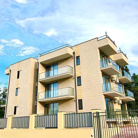 White-House Aparthotel Ureki Exterior photo